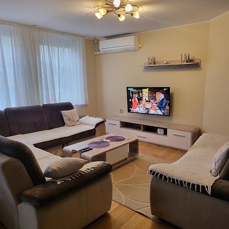 Apartman Centar Bulevar Ex Sa Garazom Banja Luka Exterior photo
