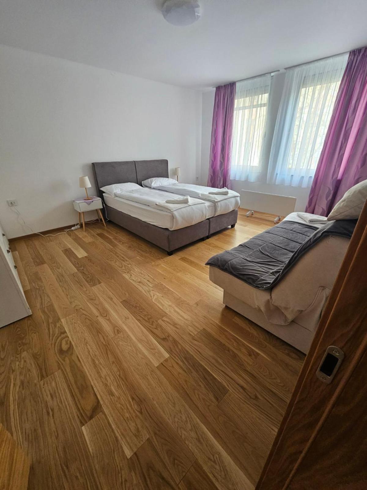 Apartman Centar Bulevar Ex Sa Garazom Banja Luka Exterior photo