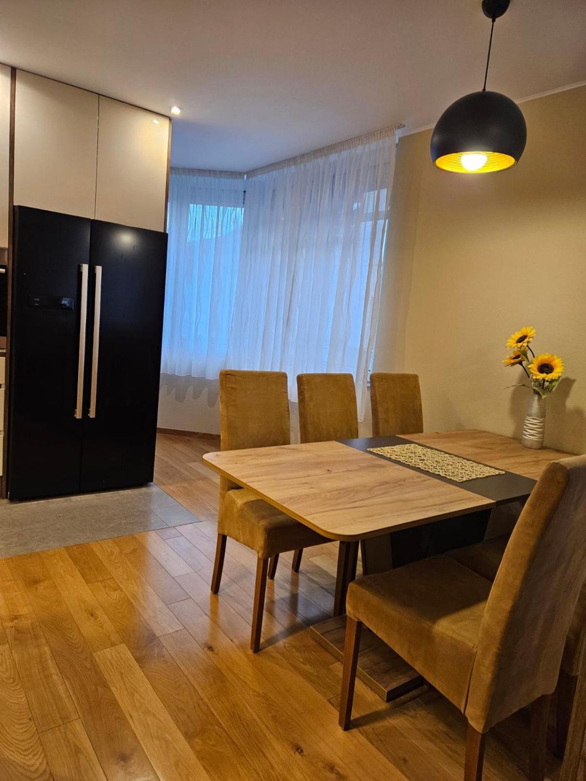 Apartman Centar Bulevar Ex Sa Garazom Banja Luka Exterior photo