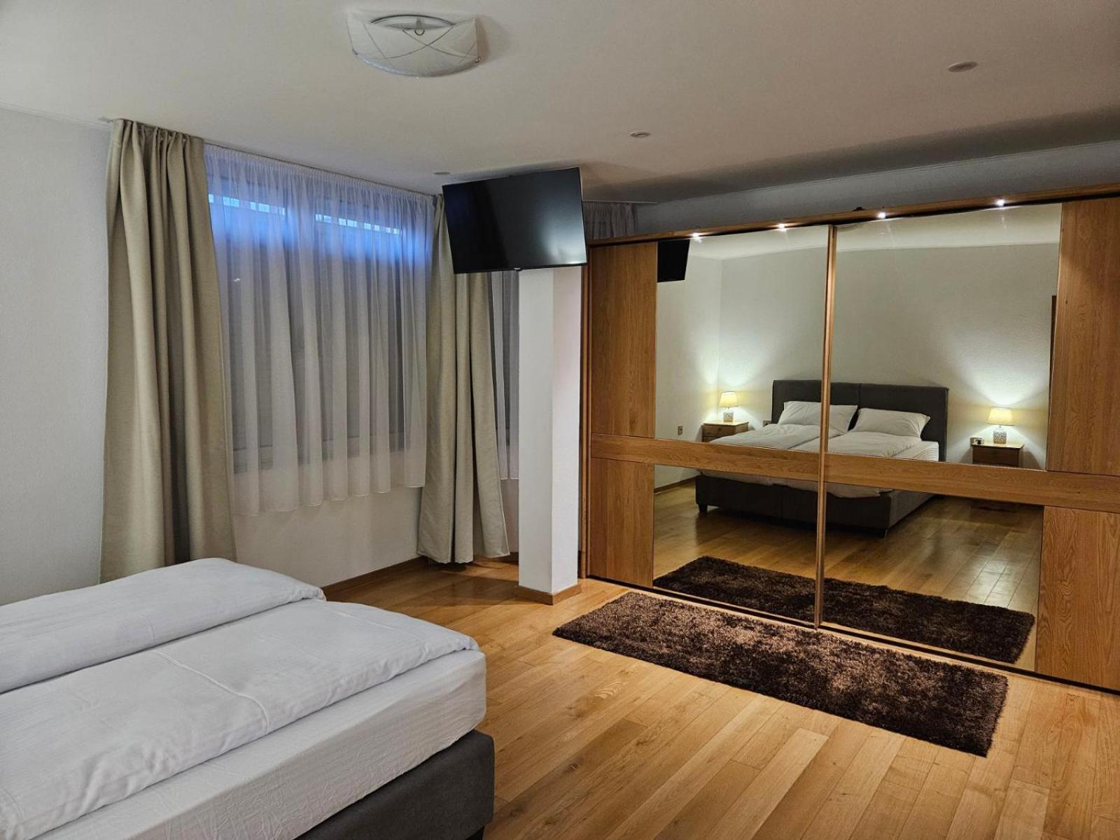 Apartman Centar Bulevar Ex Sa Garazom Banja Luka Exterior photo